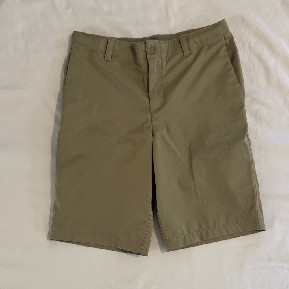 Under Armor Boy’s 14 Tan Shorts